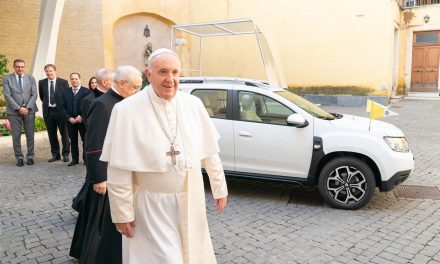 New Dacia Duster 4×4 For Pope Francis.