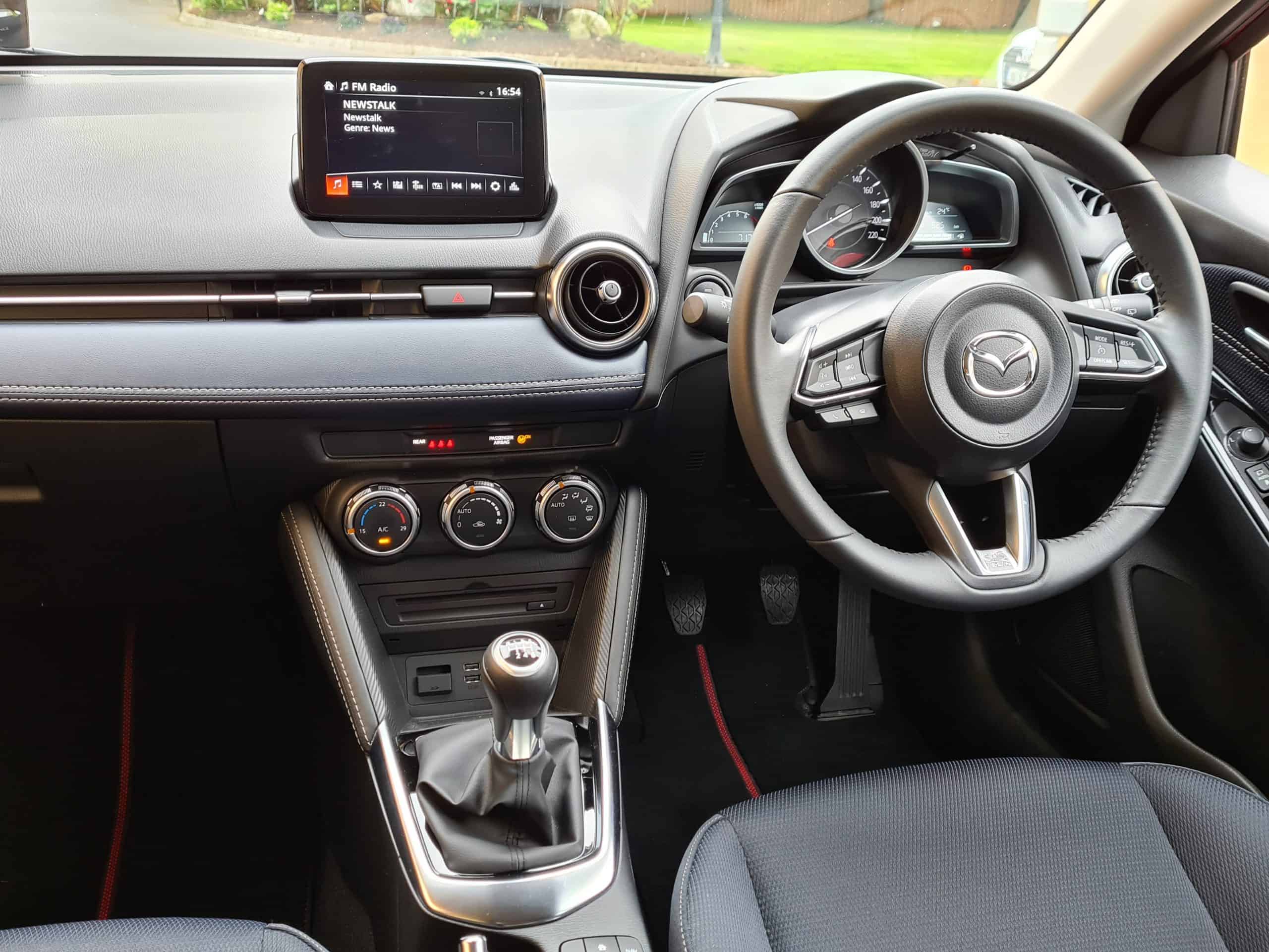 Facelift Mazda2: Der Mildhybrid im Fahrbericht - AUTO BILD