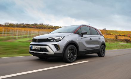 NEW OPEL CROSSLAND ARRIVES IN IRELAND: PRICING AND EQUIPMENT ANNOUNCED.