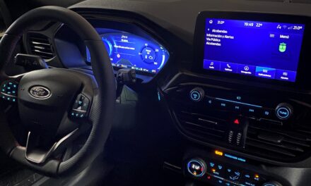 FORD PILOTS CONNECTED CAR TECH FOR BETTER JOURNEYS IN SMART CITIES.