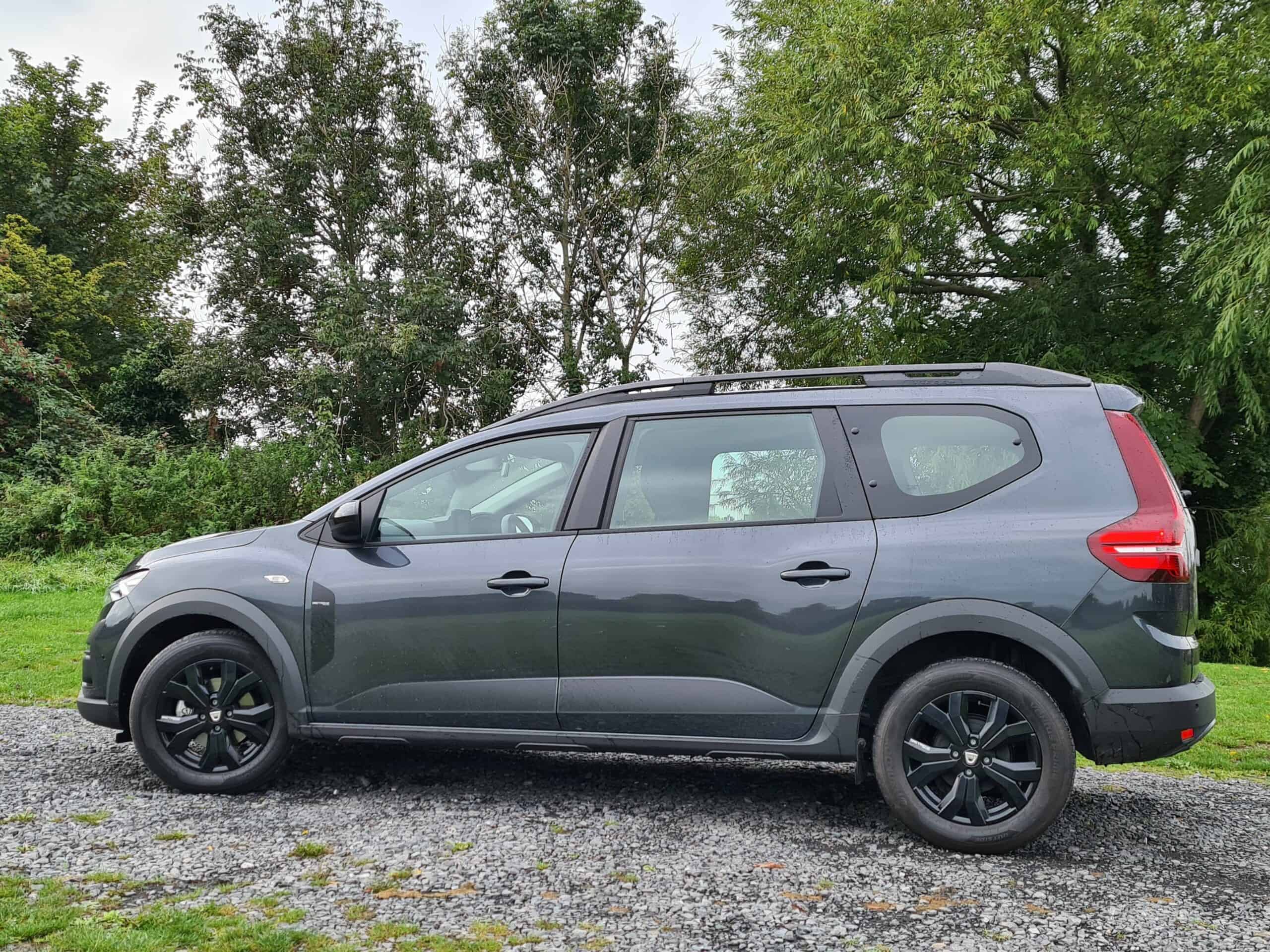First impression of the all-new Dacia Jogger 7-seat MPV (by Brian Fahey ...