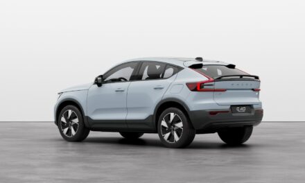 Rear-wheel drive, more range and faster charging for fully-electric Volvo C40 and XC40 models.